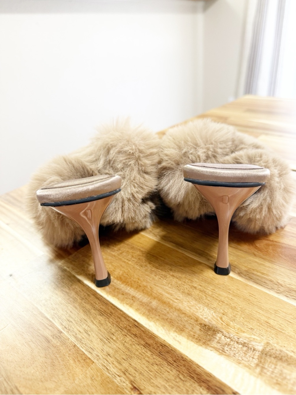 Jeffrey Campbell Binx-F Fur Fuzzy Slip on Mule Heels in Beige Tan Combo Size 8 - Picture 11 of 11